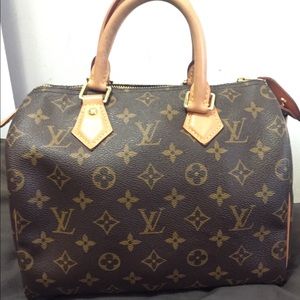Authentic Louis Vuitton Monogram Speedy 25 Purse